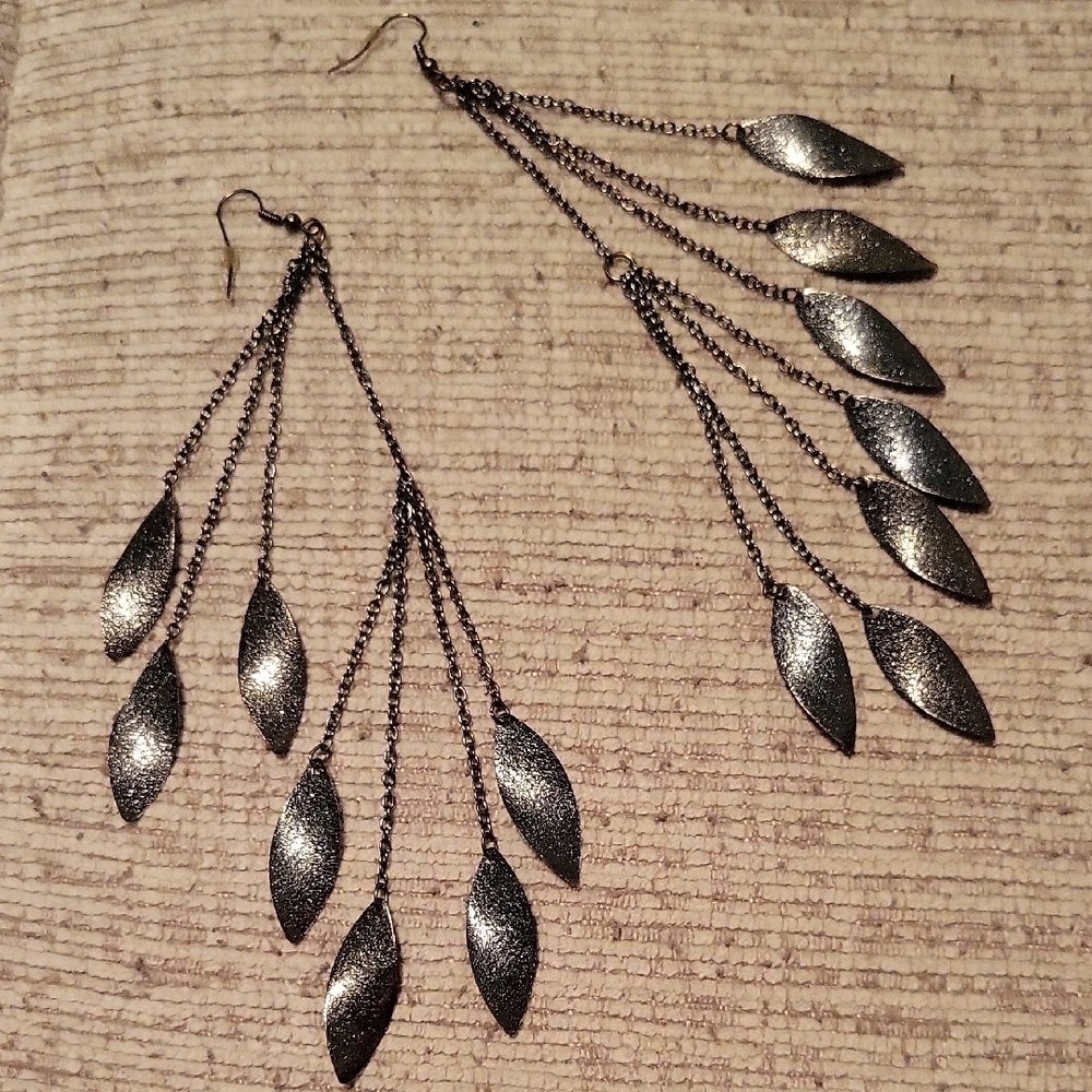 Elegant Silver Grey Black Lenier Leaf Chain Drop Dangle Earrings Vintage